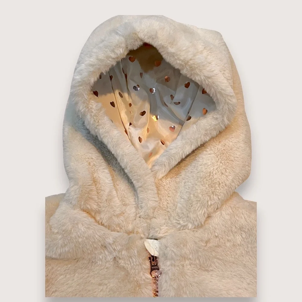 H&M Girls Faux Fur Hooded Gilet Vest Size 4-6 - Picture 3 of 6